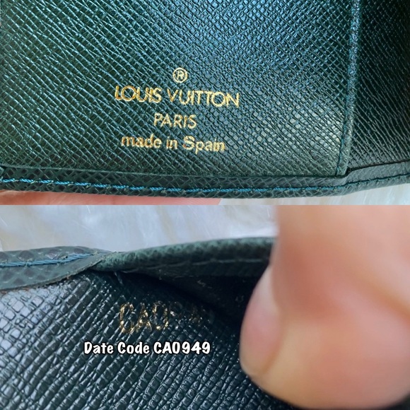 Louis Vuitton Green Taiga Notebook. - Picture 3 of 6